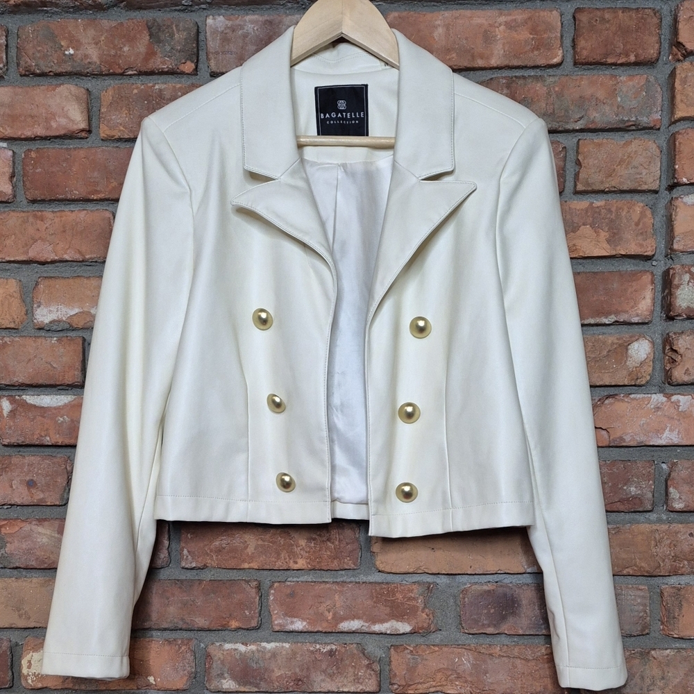 Bagatelle Ivory Faux Leather Cropped Blazer Gold Button Jacket M - Picture 3 of 14